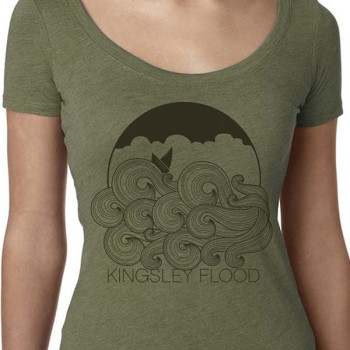 Kingsley Flood Women's Waves Scoop Neck T  